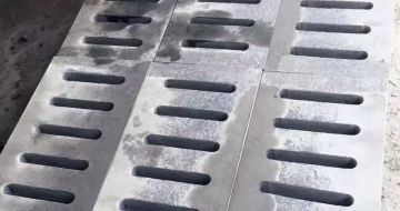 甘肃 芝麻灰石材沟盖板