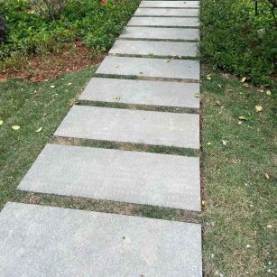 甘肃 芝麻黑小区踏步、汀步石铺装效果