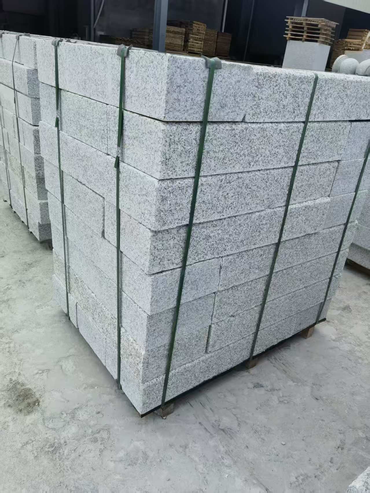甘肃 芙蓉白火烧两面路沿石