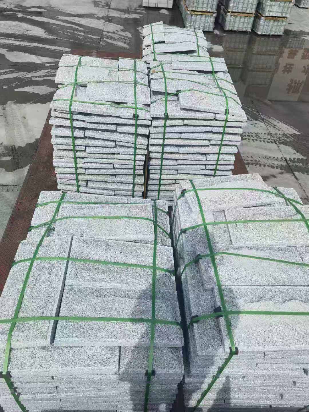 甘肃 芝麻白蘑菇石装车出货