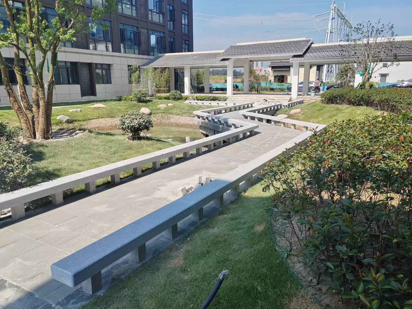 甘肃 芝麻灰小区坐凳&栏杆安装效果